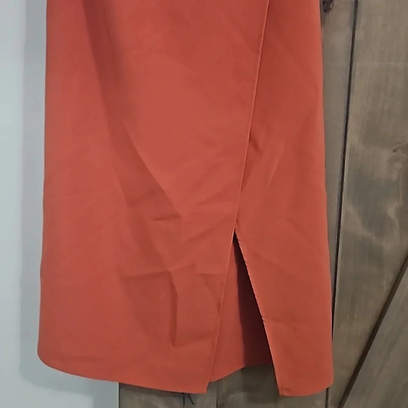 LOVER'S & FRIENDS Max Midi strapless Dress in Blood Orange. Size xs - Picture 8 of 13